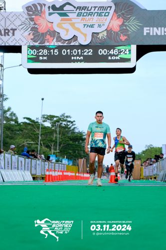 Race photo from Arutmin Borneo Run 2024
