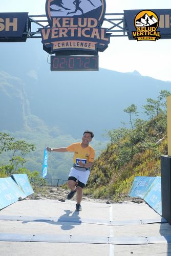 Race photo from Kelud Vertical Challenge 2024