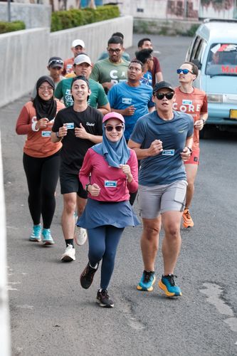Race photo from Shake Out Run Jabar 10K