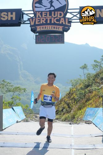 Race photo from Kelud Vertical Challenge 2024