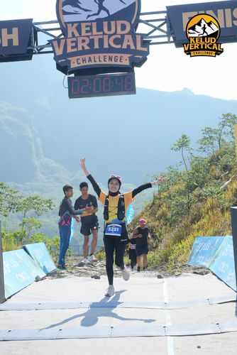 Race photo from Kelud Vertical Challenge 2024