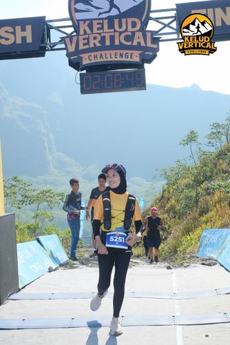 Race photo from Kelud Vertical Challenge 2024