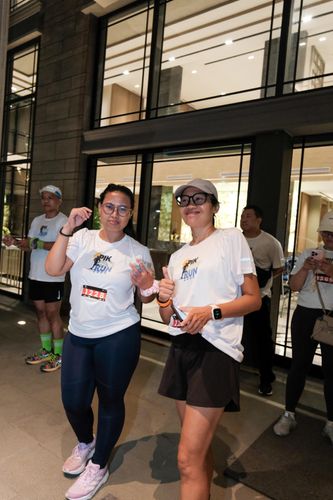 Race photo from PIK NITE RUN VIBES