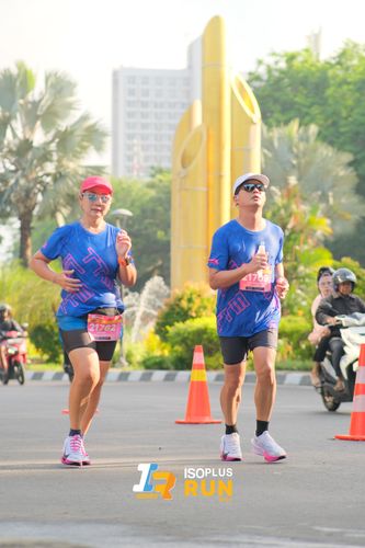 Race photo from Isoplus Run 2024 Surabaya