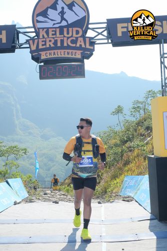 Race photo from Kelud Vertical Challenge 2024