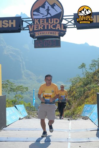 Race photo from Kelud Vertical Challenge 2024