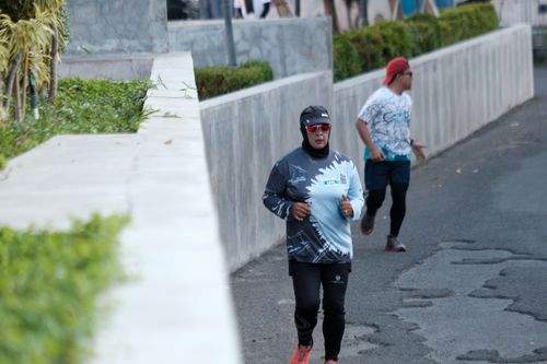 Race photo from Shake Out Run Jabar 10K
