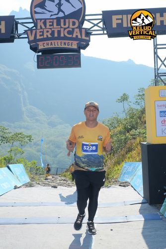Race photo from Kelud Vertical Challenge 2024
