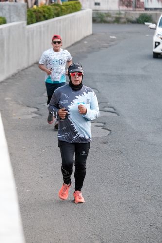 Race photo from Shake Out Run Jabar 10K