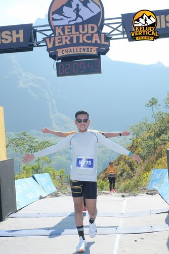 Race photo from Kelud Vertical Challenge 2024