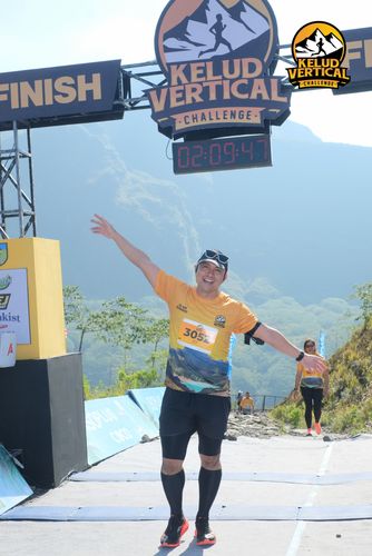 Race photo from Kelud Vertical Challenge 2024