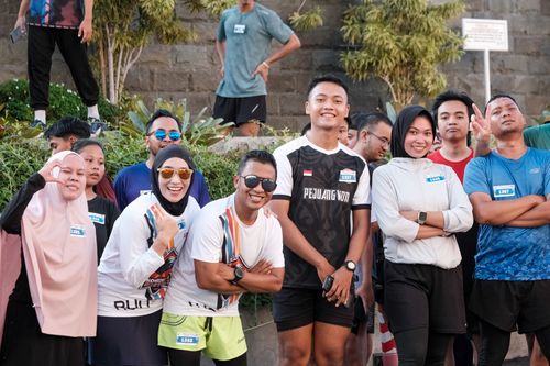 Race photo from Shake Out Run Jabar 10K