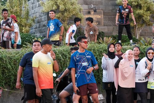 Race photo from Shake Out Run Jabar 10K