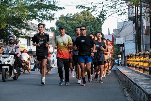 Race photo from Shake Out Run Jabar 10K