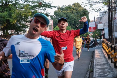 Race photo from Shake Out Run Jabar 10K