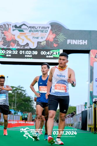 Race photo from Arutmin Borneo Run 2024