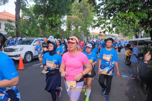 Race photo from Isoplus Run 2024 Surabaya