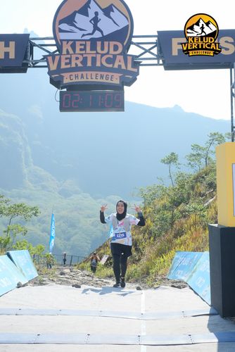 Race photo from Kelud Vertical Challenge 2024