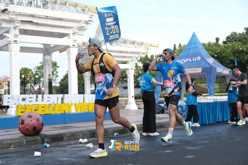 Race photo from Isoplus Run 2024 Surabaya