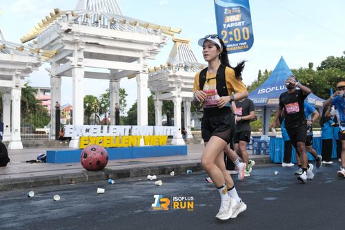 Race photo from Isoplus Run 2024 Surabaya