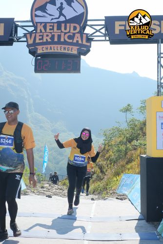 Race photo from Kelud Vertical Challenge 2024