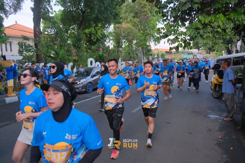 Race photo from Isoplus Run 2024 Surabaya