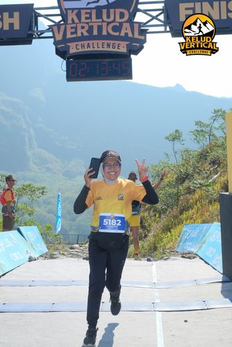 Race photo from Kelud Vertical Challenge 2024