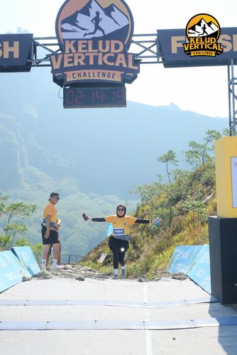 Race photo from Kelud Vertical Challenge 2024