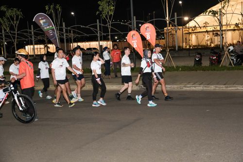 Race photo from PIK NITE RUN VIBES