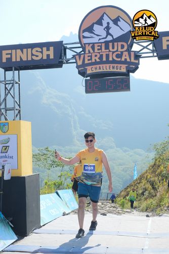 Race photo from Kelud Vertical Challenge 2024