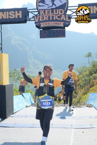 Race photo from Kelud Vertical Challenge 2024