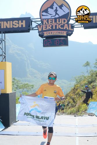 Race photo from Kelud Vertical Challenge 2024