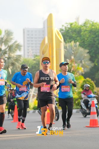 Race photo from Isoplus Run 2024 Surabaya