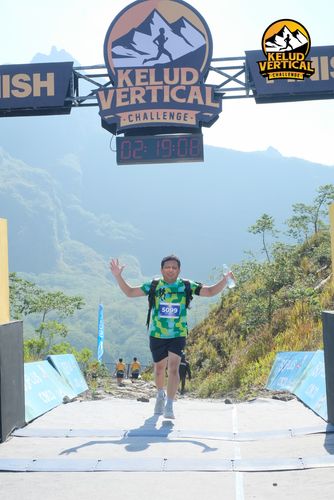 Race photo from Kelud Vertical Challenge 2024