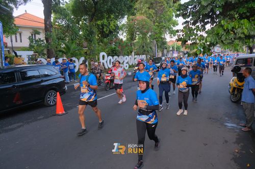 Race photo from Isoplus Run 2024 Surabaya