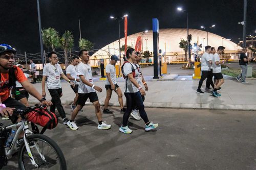 Race photo from PIK NITE RUN VIBES