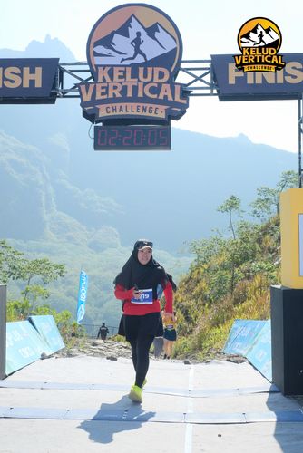 Race photo from Kelud Vertical Challenge 2024