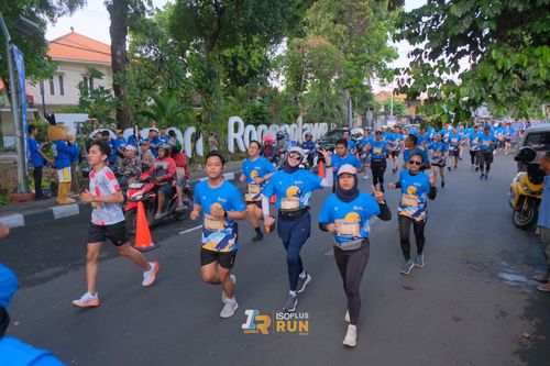 Race photo from Isoplus Run 2024 Surabaya