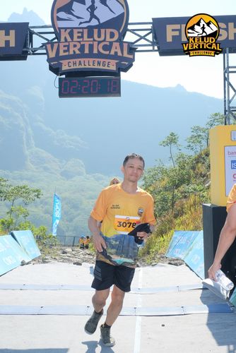 Race photo from Kelud Vertical Challenge 2024