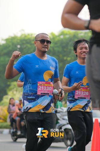 Race photo from Isoplus Run 2024 Surabaya