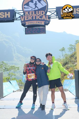 Race photo from Kelud Vertical Challenge 2024