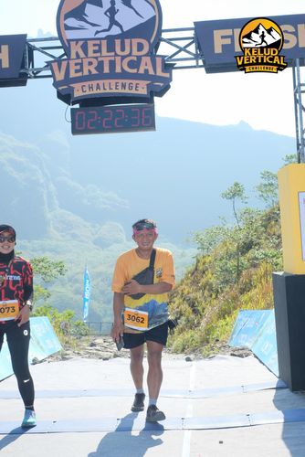 Race photo from Kelud Vertical Challenge 2024