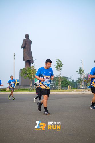 Race photo from ISOPlus Run 2024 Jakarta