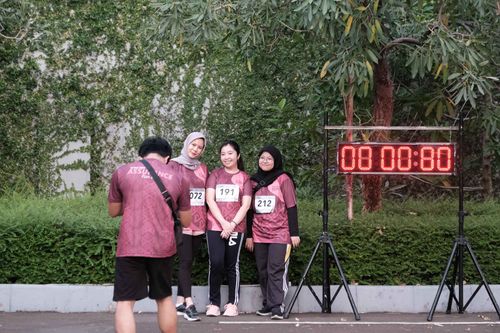 Race photo from Assurance Fun Run 2024