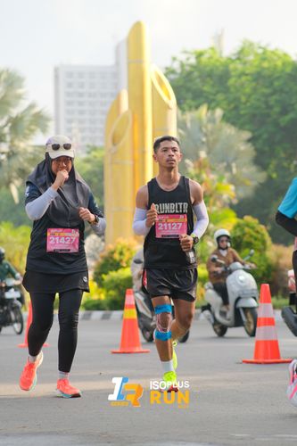 Race photo from Isoplus Run 2024 Surabaya