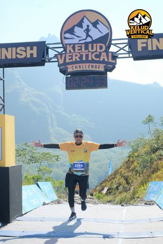 Race photo from Kelud Vertical Challenge 2024