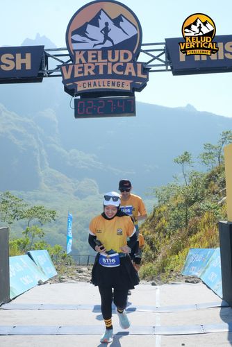 Race photo from Kelud Vertical Challenge 2024