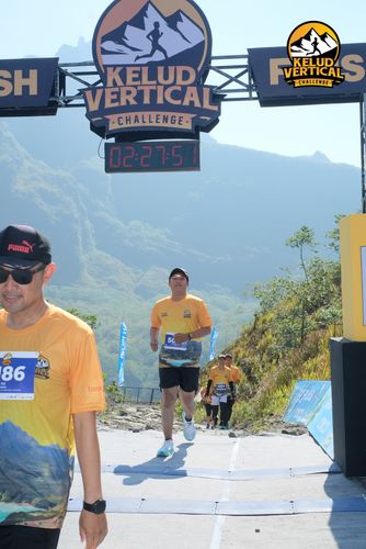 Race photo from Kelud Vertical Challenge 2024