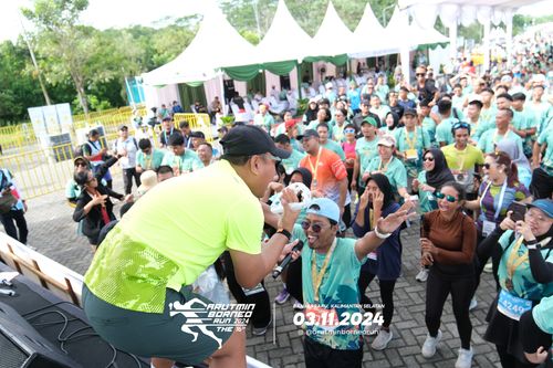 Race photo from Arutmin Borneo Run 2024