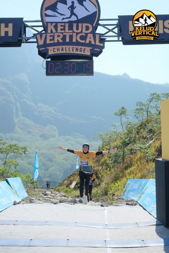 Race photo from Kelud Vertical Challenge 2024